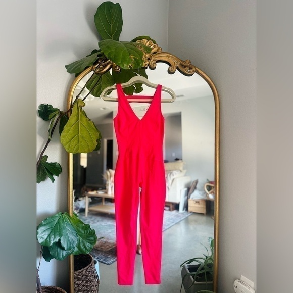 Free people movement pink jumpsuit Nwot Xs - Picture 1 of 2